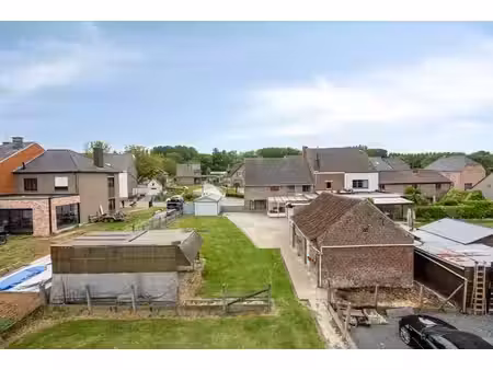 terrain à bâtir pour une maison 3 facades avec vue verte