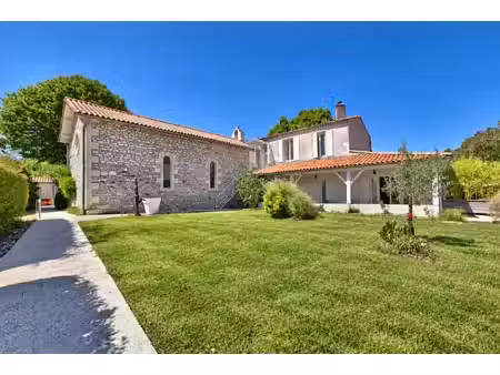 mornac ancien couvent du xviiie réhabilité 8 logements