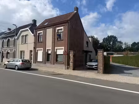 woning gelegen te eine met 3 slaapkamers en tuin