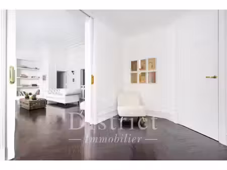 triangle d'or. superbe appartement de 135m² + 23m² en mezzanine
