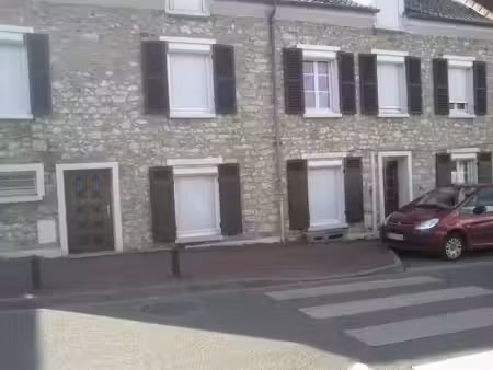 location appartement 4 pièces 82 m² à saint-nom-la-bretèche (78860)  1 650 €
