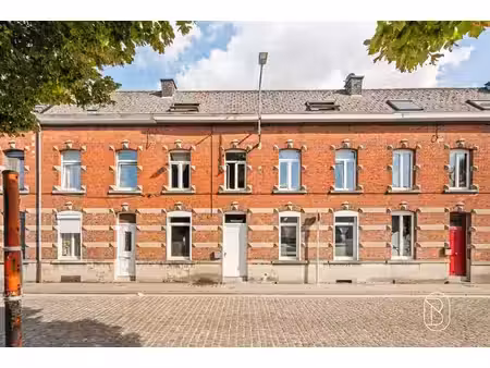 maison mitoyenne avec cour