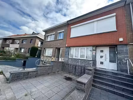 maison 2 ch  95m²  jardin  terrasse  parking 3 façades