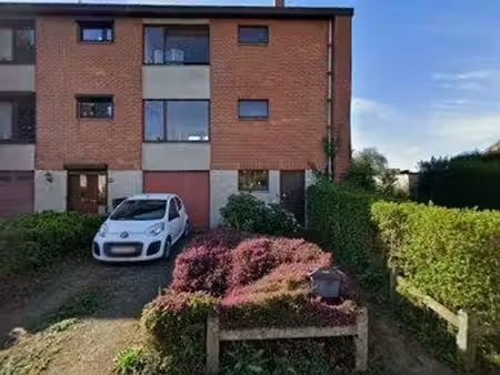 maison 3 façades avec garage et jardin