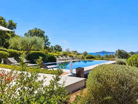 villa contemporaine de 292m2 d'exeption avec vues incroyable