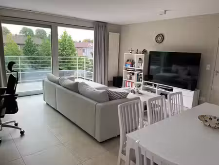 spacieux appartement 1 chambre au dernier étage