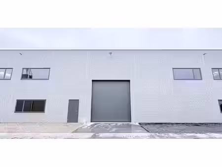 bâtiment d’entreprise à louer à ertvelde pour € 2.100