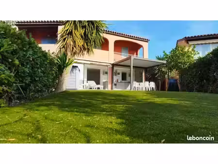 t2 meublé avec jardin  terrasse  piscine et parking – bail mobilité – théoule-sur-me