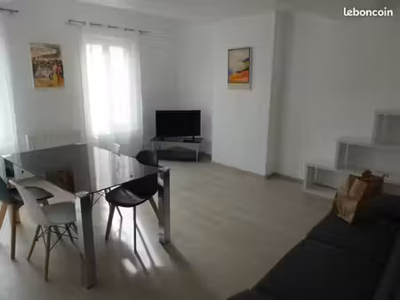niort - rue st gelais - t3 de 55 m² meublé libre au 1er octobre 2026