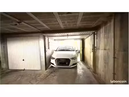 garage fermé / box 13 75 m² – juan-les-pins
