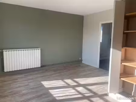 à louer studio de 30 m² à yzeure
