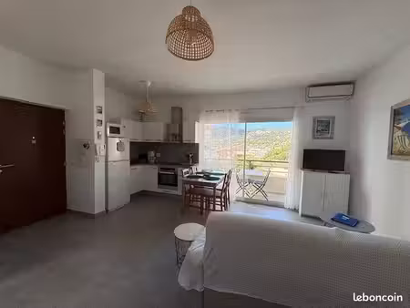 t2 lumineux neuf calvi