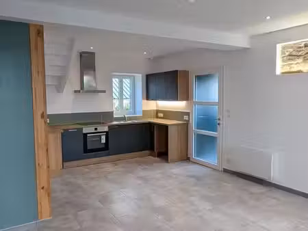location duplex t4