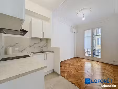 studio 1 pièce 23 m²