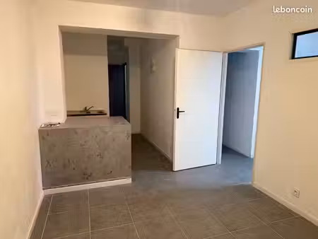 appartement t2 montée de silhol