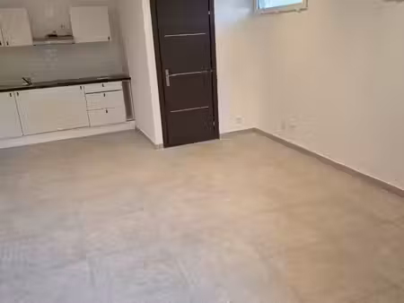 loue type 1 avec mezzanine meuble