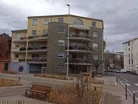 location appartement 2 pièces à clermont-ferrand (63000) : à louer 2 pièces / 51m² clermon