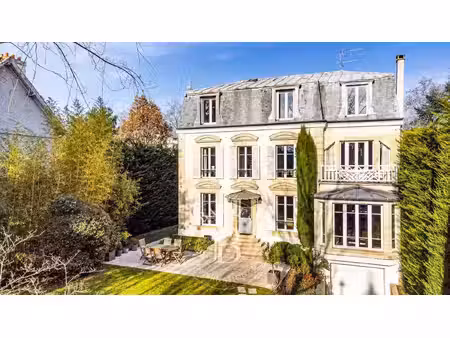 maison de luxe à vendre dans le quartier centre