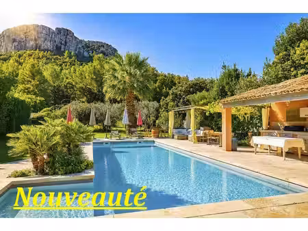 maison de luxe à vendre à cassis