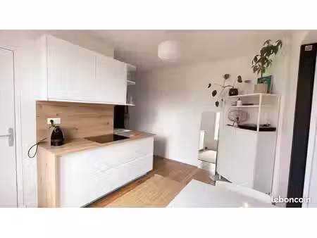paris 20 charmant 2 pièces refait à neuf vue dégagée
