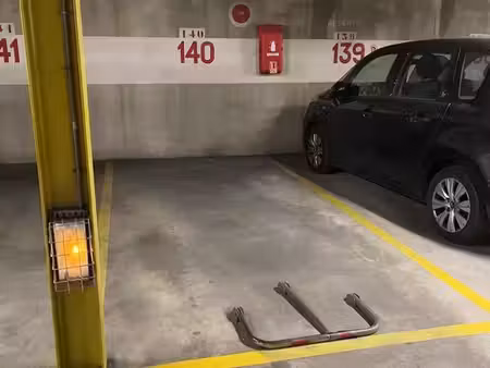 location parking paris 13