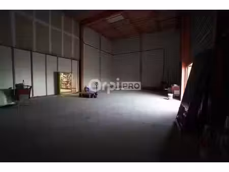 local commercial à louer