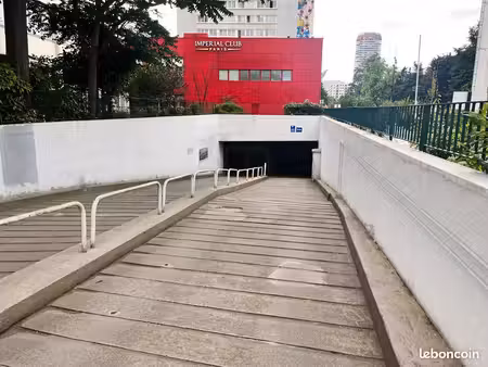 lot 4 parking paris 13