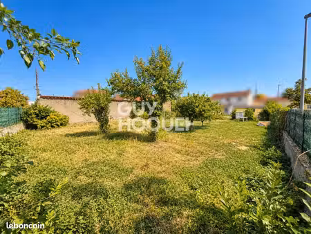 terrain vaulx en velin
