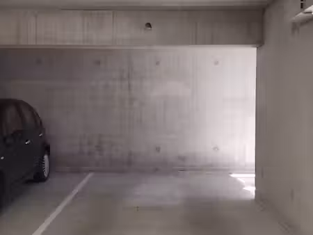 place parking couverte