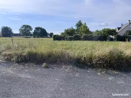 terrain 680 m² montrelais