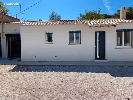maison cosy et agréable jardin