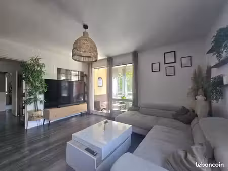 appartement t3 70m² - parking et cave