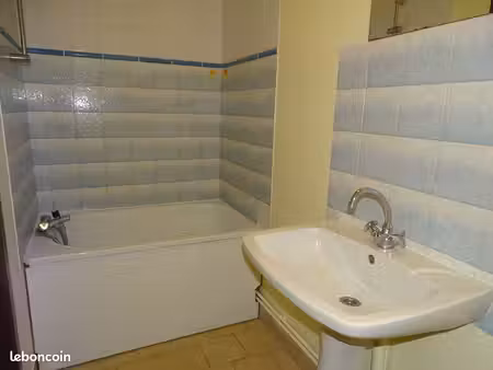 appartement 2 pièces 37 m² – dordives centre – parking + cave – 595