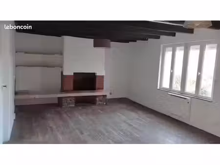 t3 de 75 m² avec jardin 250m² cave et parking