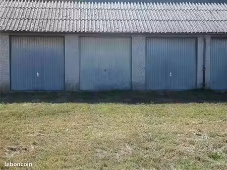 garage/box 15 m² biars sur cere