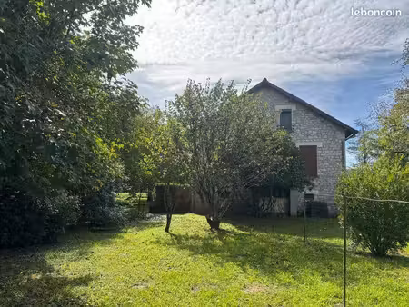 maison avec grand terrain