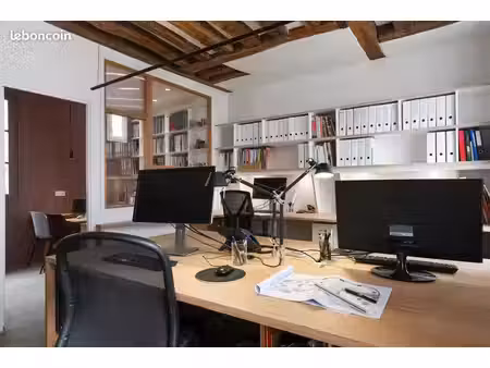 poste de travail en agence d'architecture paris 4e