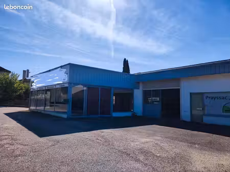 location local commercial