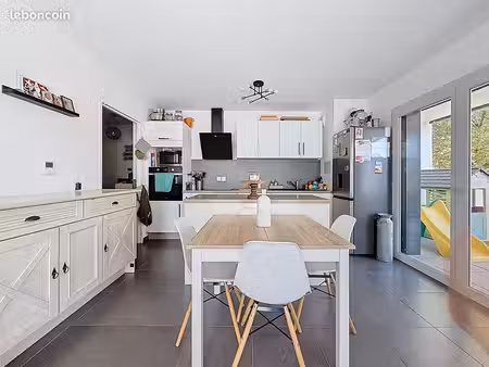 appartement 3 pièces 73 m²