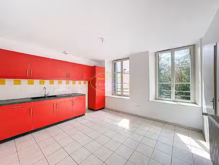 spacieux appartement f4 de 112 m2 en plein coeur de commercy