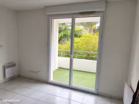 particulier loue t2 dans résidence agen