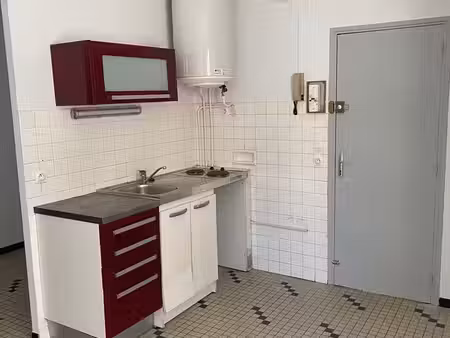 t1 (neuf) en rez de chaussé au calme proche du centre ville