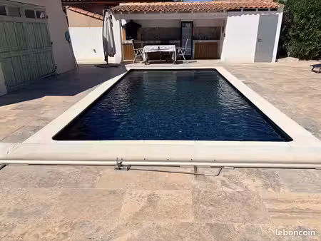maison très lumineuse 100 m2 piscine   3 chambres