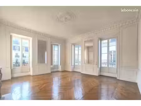 bureaux 175 m²