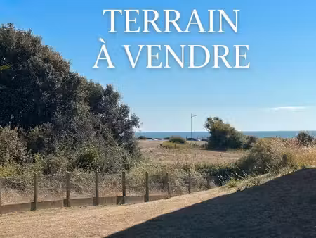 terrain viabilisé de 330 m² avec vue mer
