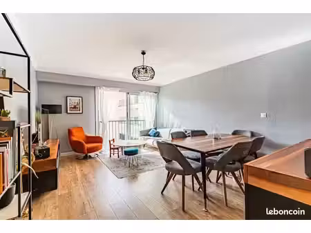 à vendre – t3 avec ascenseur  quartier canclaux-mellinet