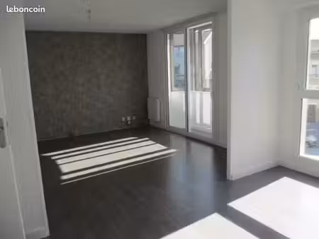 grand f2 de 70 m2 à laxou  rue du colonel moll  790 charges comprises