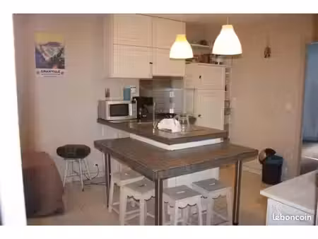 appartement libre de sept à juin granville