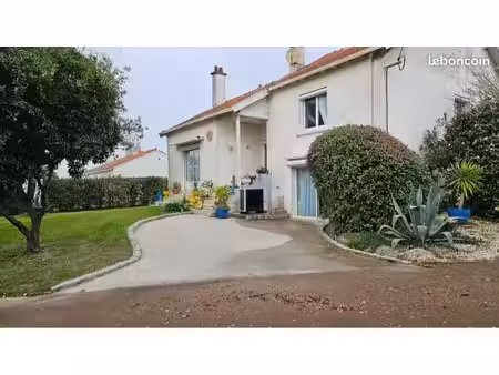 maison 180 m2