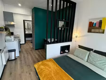 studio 21 m² refait à neuf  terrasse et jardin privatifs